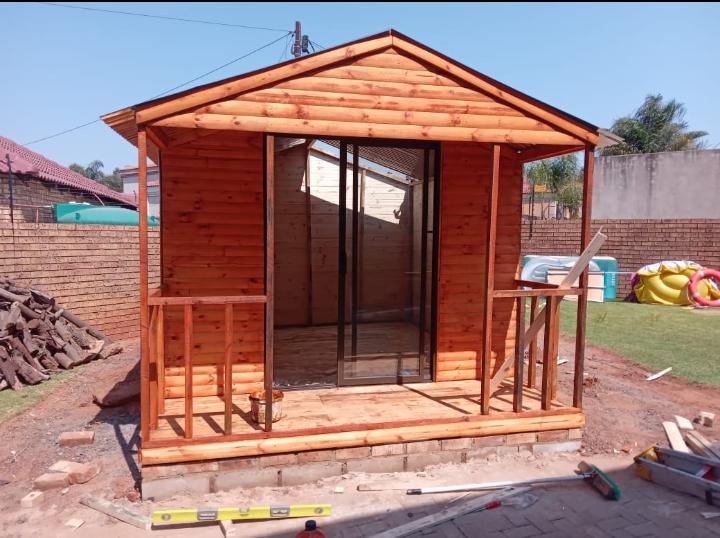 3x4 Log Cabin